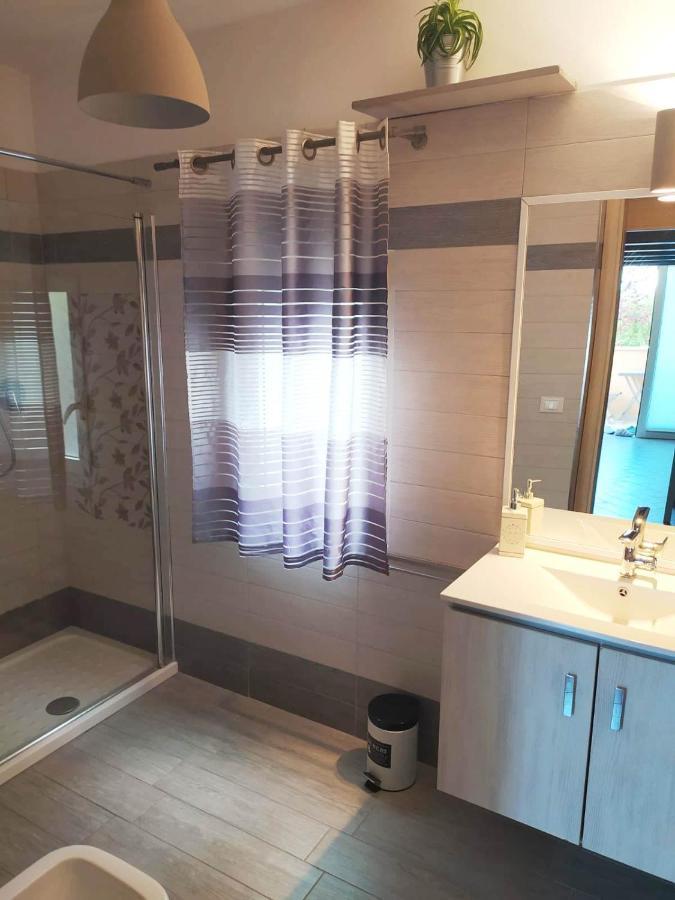 Mini Loft Fronte Mare Apartment เปสการา ภายนอก รูปภาพ